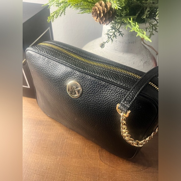 Michael Kors Fulton Crossbody (NWT) - Picture 2 of 9